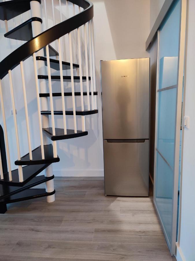 Ferienwohnung La Vie En Blanc Et Noir Maisons-Laffitte Exterior foto