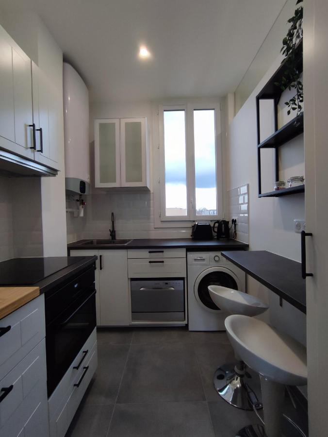Ferienwohnung La Vie En Blanc Et Noir Maisons-Laffitte Exterior foto